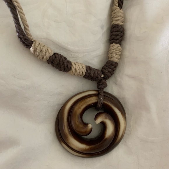 2 Hand Made Hawaïen Necklaces !! - Picture 2 of 7